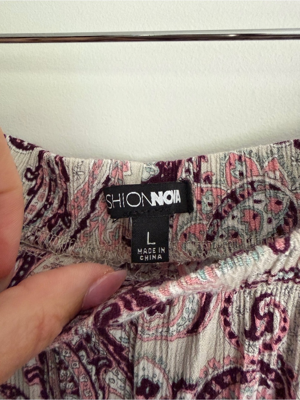 Fashion Nova Paisley Wide Leg Pants | Boho Flowy Palazzo Pants | Size L - Picture 7 of 7